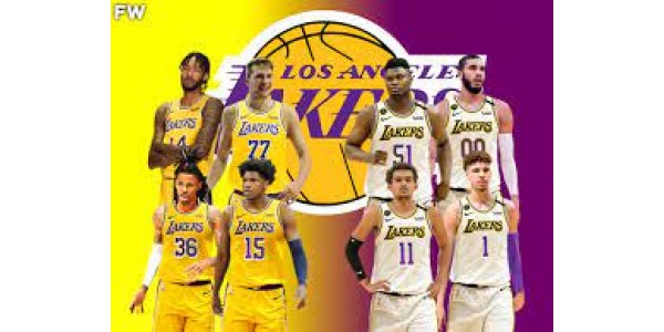 Los Ángeles Lakers traen cinco refuerzos